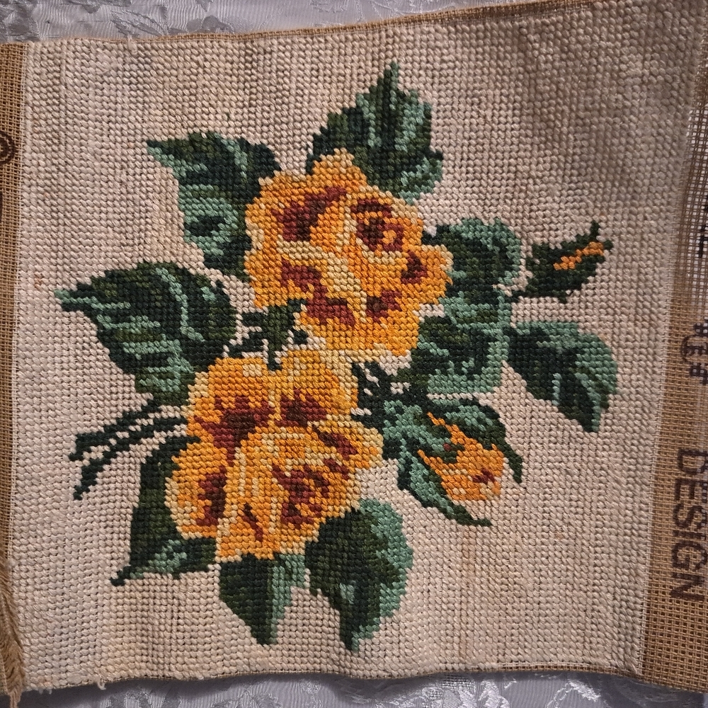 5 Needlepoints
